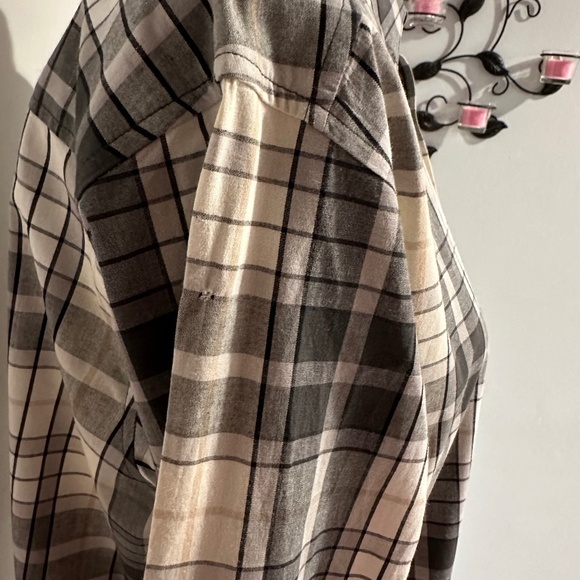 Columbia Sportswear Company Men's Shirt - Size M - Picture 15 of 15